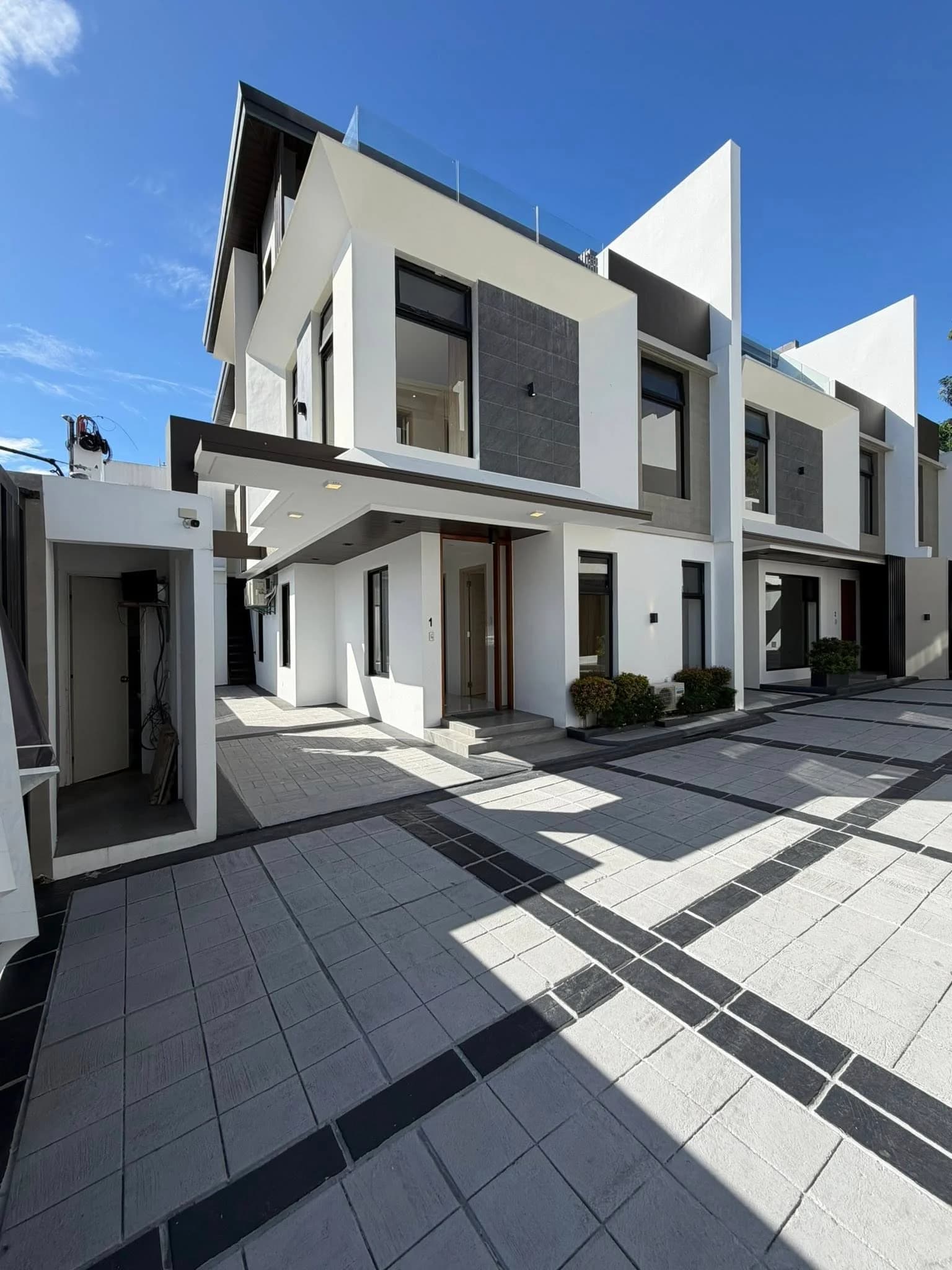 Brand New Elegant Townhouse ( Unit 1 ) For Sale in BF Homes, Paranaque City (Corner Unit)